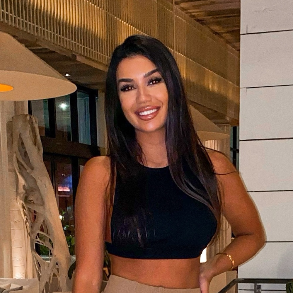 Meet your Posher, Ferial